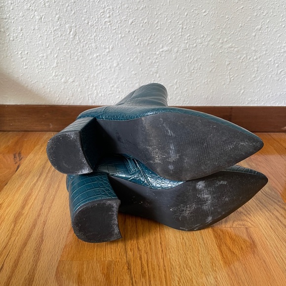 Teal Crocodile Boots - Picture 5 of 7